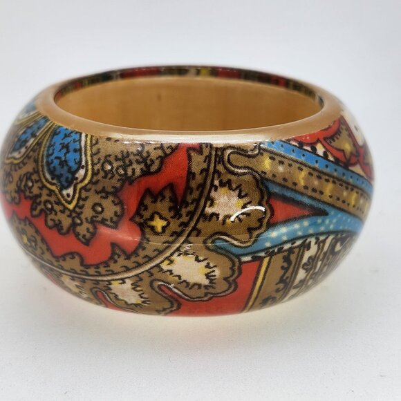 VINTAGE RETRO PAISLEY FLORAL CHUNKY BOHO BANGLE BRACELET DOMED CORAL RED - Picture 1 of 7